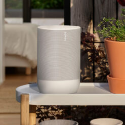 Sonos Move juhtmevaba Wi-Fi kõlar terrassil