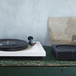 Sonos AMP koos vinüülplaadimängijaga