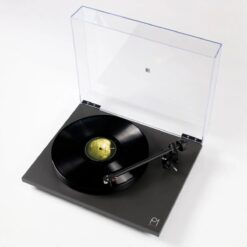 Rega Planar 1 Plus vinüülplaadimängija