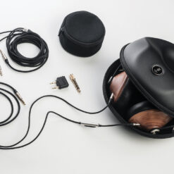 Meze Audio 99 Classics kõrvaklapid, komplekti sisu - kaablid, vutlar, adapterid