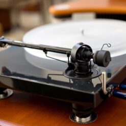 Pro-Ject Xpression III 2M Red vinüülplaadimängija