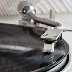 Denon DP-400 poolautomaatne vinüülplaadimängija - Pilt 17