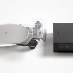 Rega Planar 10 vinüülplaadimängija