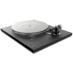 Rega Planar 6 vinüülplaadimängija