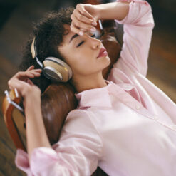 Bowers&Wilkins PX8 kõrvaklapid, Tan