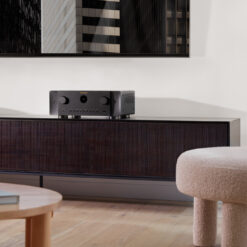 Marantz Cinema 60 AV-ressiiver elutoas