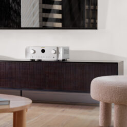 Marantz Cinema 60 elutoas