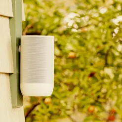 Sonos Move kõlari seinakinnitus - kõlar seinal
