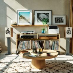 Bowers & Wilkins 606 S3 riiulikõlarid elutoas