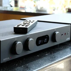 Audiolab 6000 seeria integreeritud võimendi 6000A ja CD-transport 6000CDT