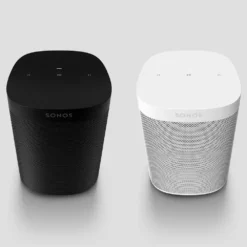 Sonos One SL nutikõlarid, must ja valge viimistlus