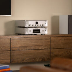 Marantz Model 50 võimendi ja CD50n striimeri/CD-mängija Hi-Fi komplekt