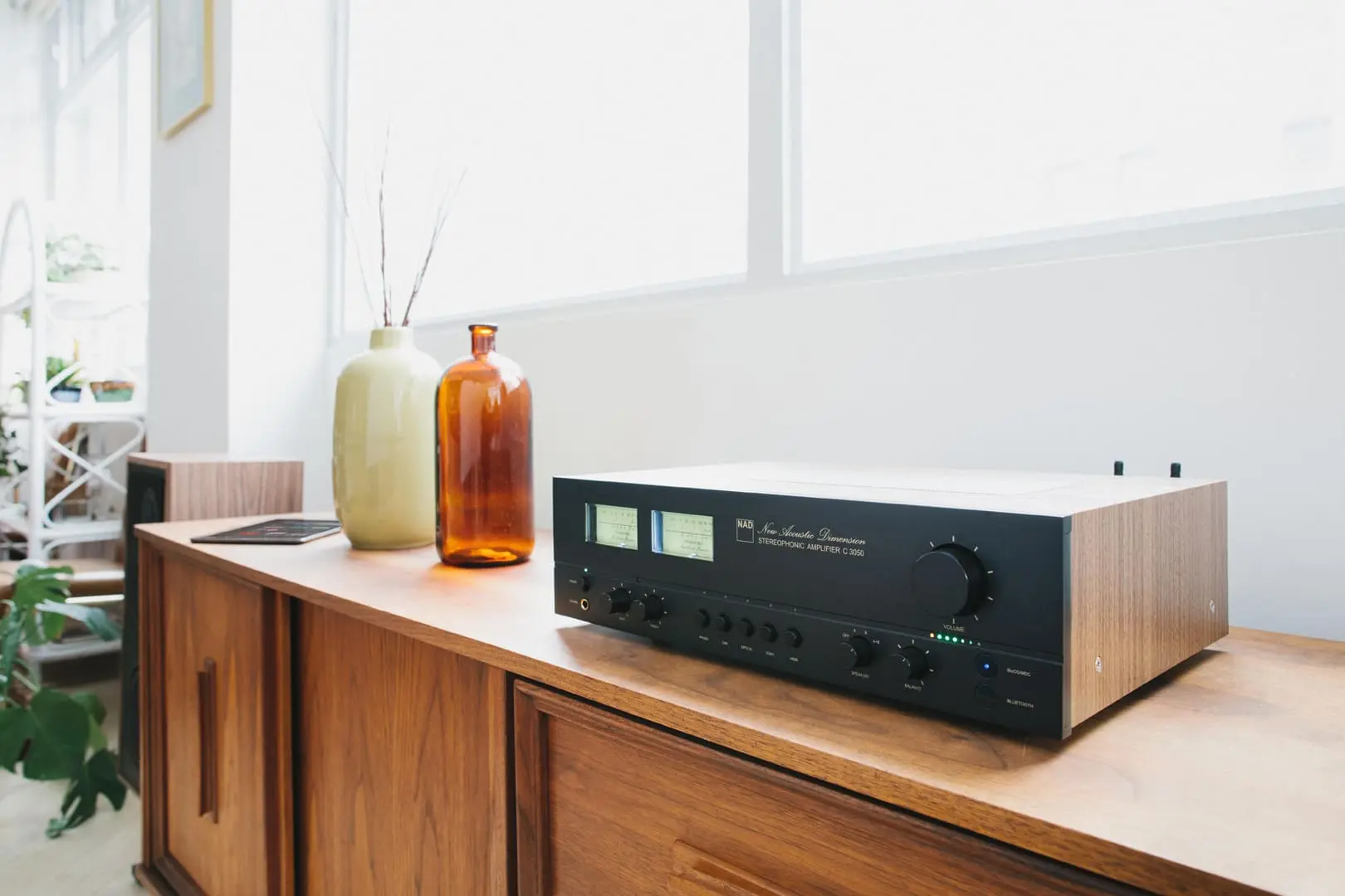 NAD C 3050 integreeritud võimendi - Pilt 3