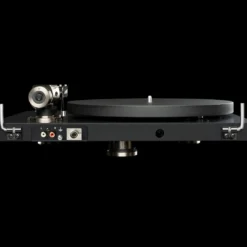 Pro-Ject Debut PRO B balansseeritud väljundiga vinüülplaadimängija
