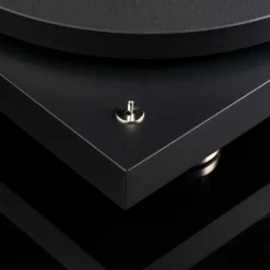 Pro-Ject Debut PRO B balansseeritud väljundiga vinüülplaadimängija