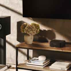 Marantz Model M1 striimiv stereovõimendi