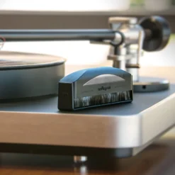 AudioQuest Silver Record Brush vinüülplaadipuhastushari