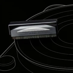 AudioQuest Silver Record Brush vinüülplaadipuhastushari