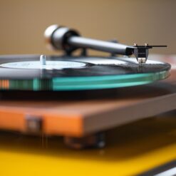 Pro-Ject T2 Super Phono vinüülplaadimängija