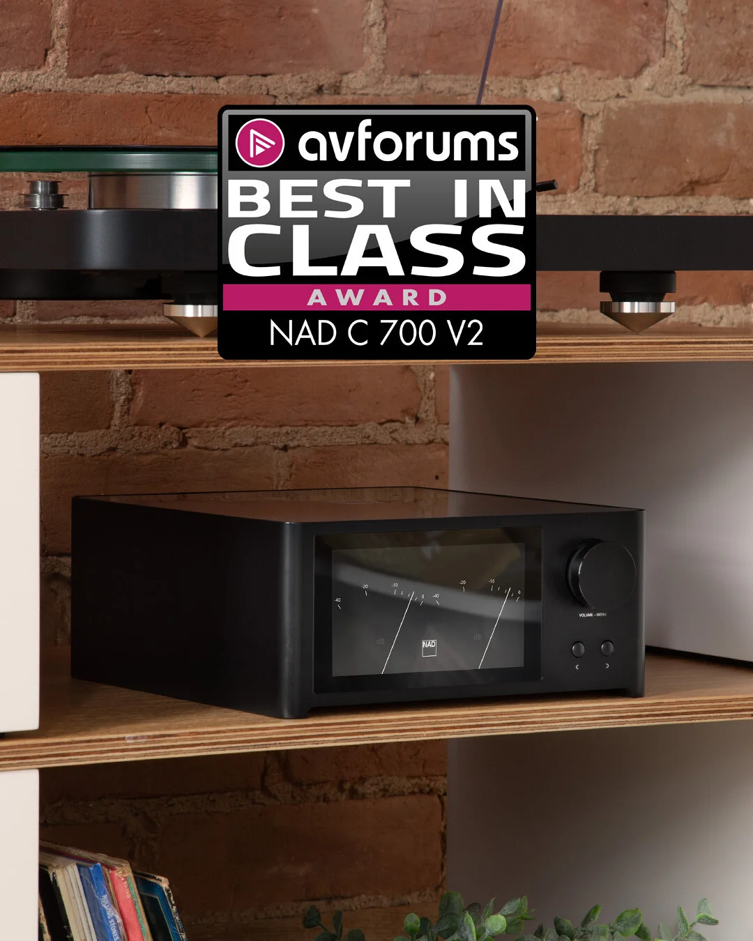 NAD V700 V2 AV Forums auhinnaga