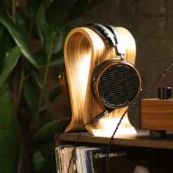Audeze LCD-2 avatud planar-magnetic tüüpi kõrvaklapid