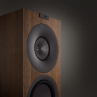 KEF Q_Concerto Meta 3-ribalised riiulikõlarid