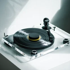 Pro-Ject XA B balansseeritud väljundiga vinüülplaadimängija