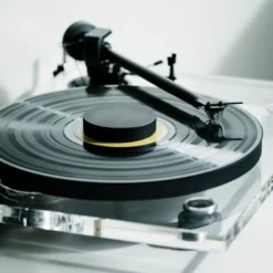 Pro-Ject XA B balansseeritud väljundiga vinüülplaadimängija