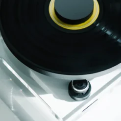 Pro-Ject XA B balansseeritud väljundiga vinüülplaadimängija
