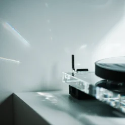 Pro-Ject XA B balansseeritud väljundiga vinüülplaadimängija