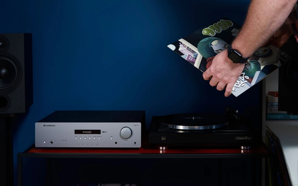 Cambridge Audio AXR100 AM/FM stereoressiiver