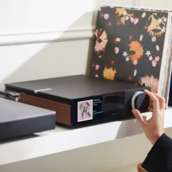 Cambridge Audio Evo 150 striimiv helivõimendi