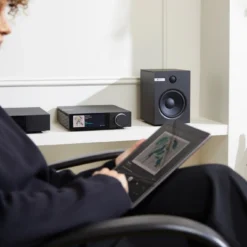 Cambridge Audio Evo 150 striimiv helivõimendi