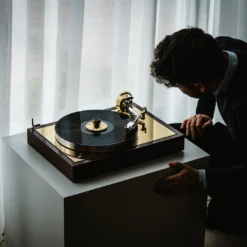 Pro-Ject Classic Reference vinüülplaadimängija