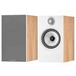 Bowers & Wilkins 606 S2 Anniversary Edition riiulikõlarid, valge paar, kattega ja ilma