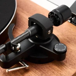 Argon Audio TT-4 Mk2 eelvõimendiga manuaalne vinüülplaadimängija