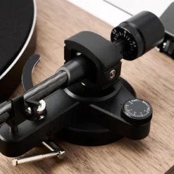 Argon Audio TT-4 Mk2 eelvõimendiga manuaalne vinüülplaadimängija