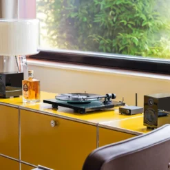 Pro-Ject T1 EVO vinüülplaadimängija