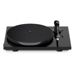 Pro-Ject E1 BT vinüülplaadimängija koos AT3600L helipeaga