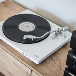 Denon DP-450USB poolautomaatne USB-ühendusega vinüülplaadimängija