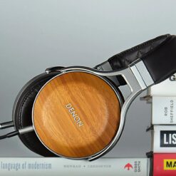 Denon AH-D9200 suletud tüüpi kõrvaklapid