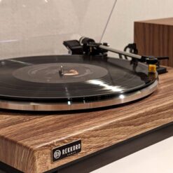 Rekkord Audio F300 täisautomaatne vinüülplaadimängija