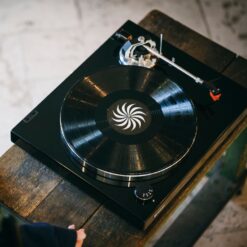 Rekkord Audio M600 manuaalne vinüülplaadimängija
