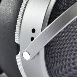 Audeze LCD-S20 planar-magnetic tehnoloogiaga suletud tüüpi kõrvaklapid helisalvestuseks