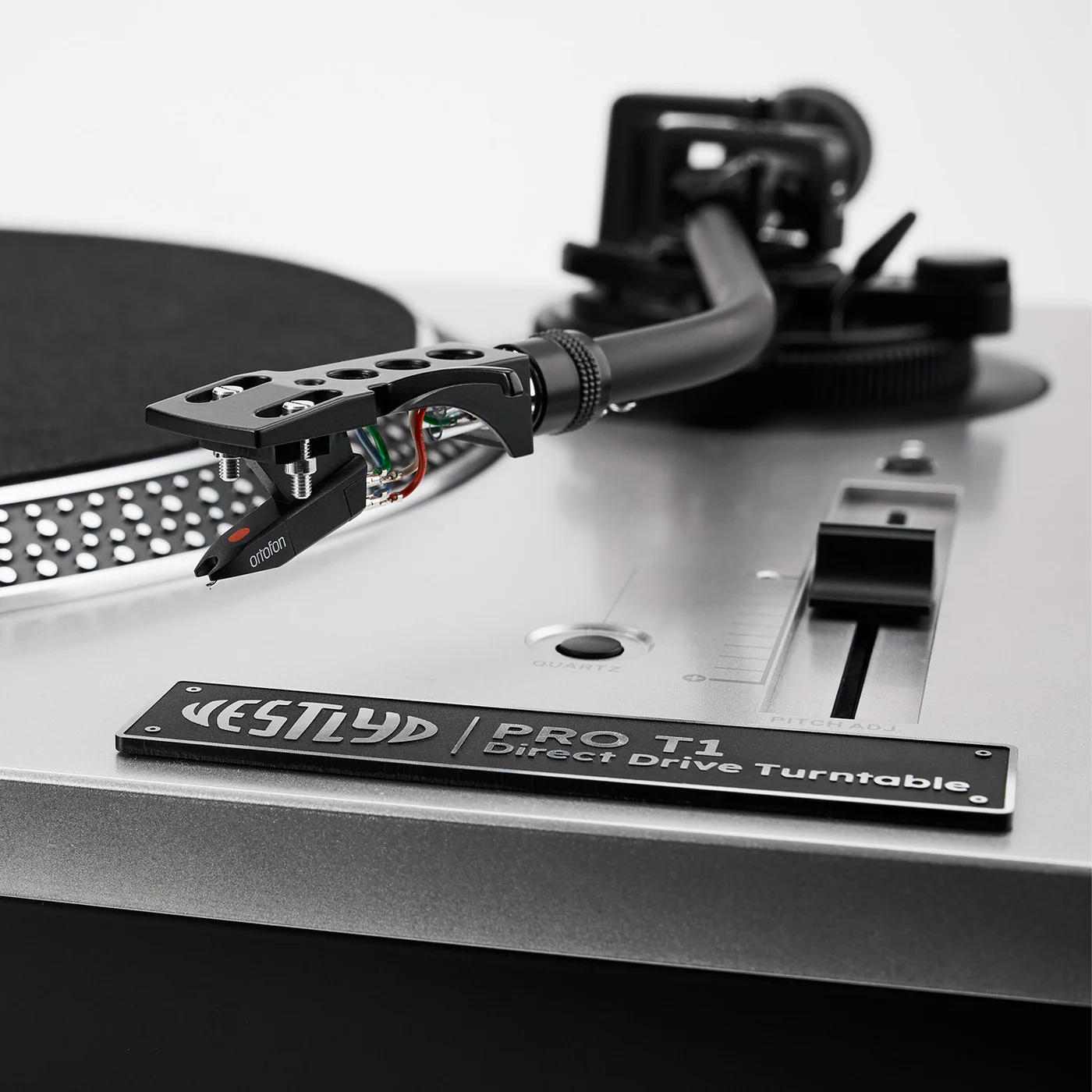 Vestlyd PRO T1 vinüülplaadimängija DJ-le