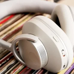 Cambridge Audio Melomania P100SE mürasummutavad juhtmevabad kõrvaklapid