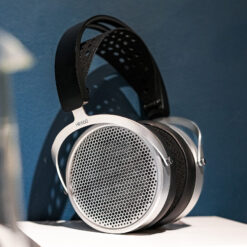 Hifiman HE600 vatud tüüpi planar-magnetic kõrvaklapid