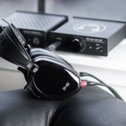 Dan Clark Audio Noire X suletud tüüpi üle kõrva asetsevad planar-magnetic kõrvaklapid