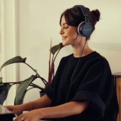 Beyerdynamic DT 270 PRO suletud tüüpi stuudio kasutusse mõeldud kõrvaklapid