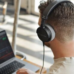 Beyerdynamic DT 270 PRO suletud tüüpi stuudio kasutusse mõeldud kõrvaklapid
